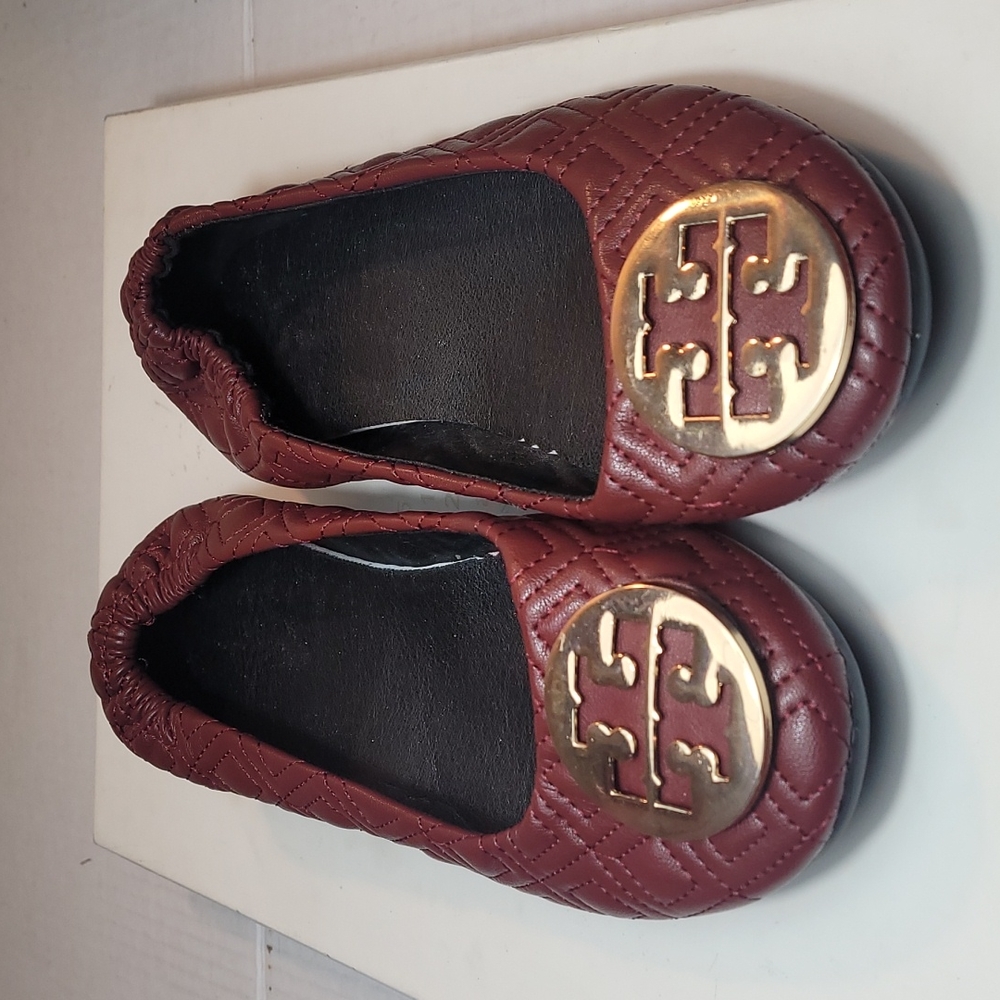 Quilted Burgundy Leather Ballet Flats with Gold Emblem